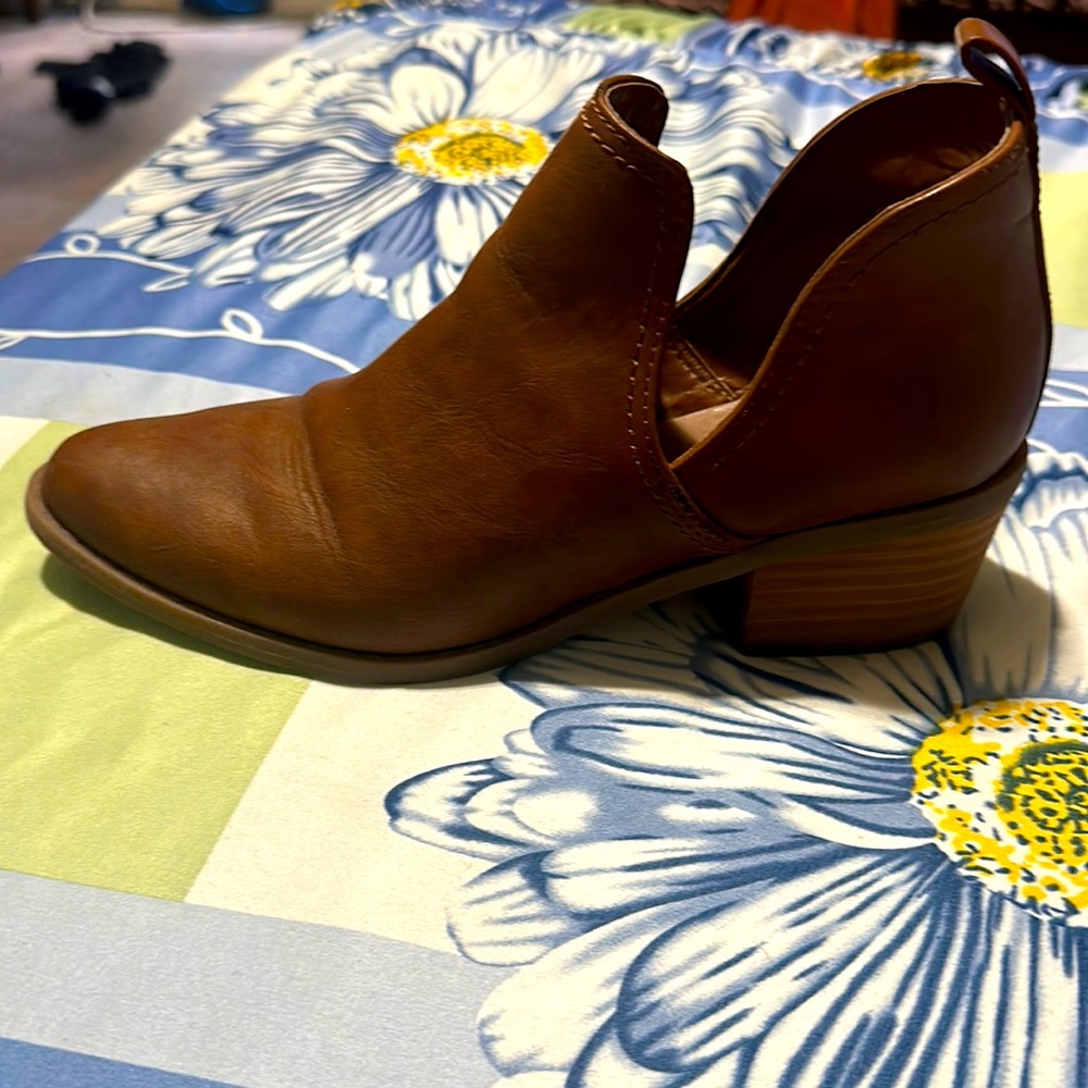 American Eagle outfitters brown boots
